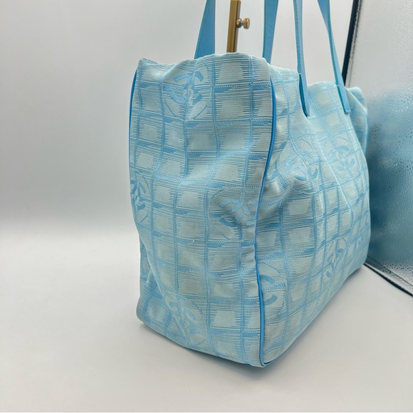 Chanel “Travel Line” Nylon Leather Tote Bag - Picture 6 of 9